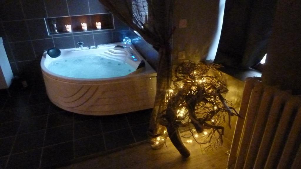 Francorchamps Guest House, Chambres Avec Ou Sans Jacuzzi Malmedy Zimmer foto